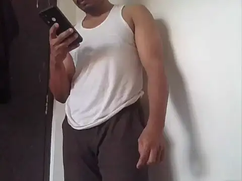 muscledad111 online show from August 2026 10:24:02 AM