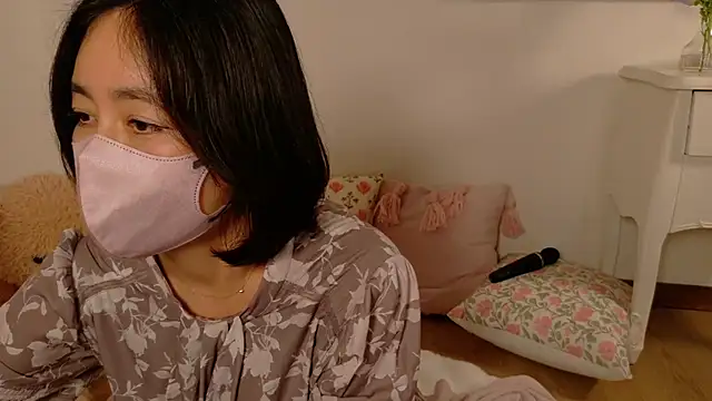 Mochi-Momo online show from April 2026 02:42:01 PM