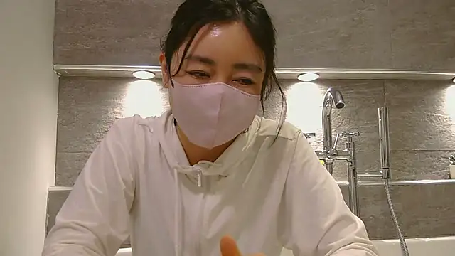 Mochi-Momo online show from April 2026 11:01:01 AM