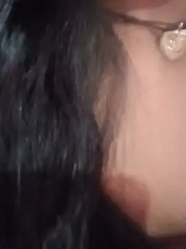 Snapshot of Desi_Couple_P chatting on July 2026 04:42:02 PM Desi Couple P online show from July 2026 04:42:02 PM