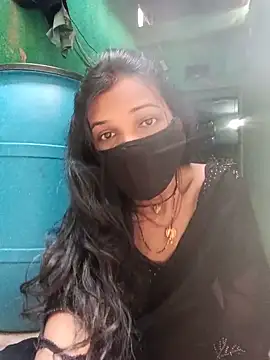 Snapshot of Desi_Couple_P chatting on June 2026 01:14:01 AM Desi Couple P online show from June 2026 01:14:01 AM