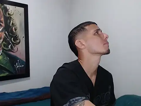 HotSinlge online show from February 2026 12:35:01 PM