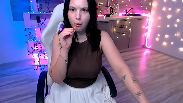 Snapshot of lily_milleerr chatting on March 2026 07:54:02 PM lily milleerr online show from March 2026 07:54:02 PM