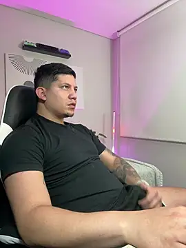  robertobaggioo online show from March 2026 12:18:02 PM