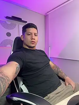  robertobaggioo online show from April 2026 12:56:01 PM