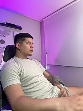  robertobaggioo online show from March 2026 01:02:02 PM