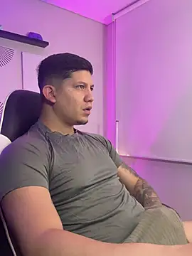  robertobaggioo online show from March 2026 12:52:02 PM