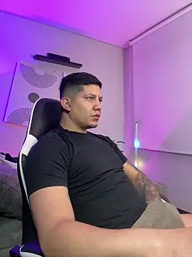  robertobaggioo online show from April 2026 12:33:02 PM