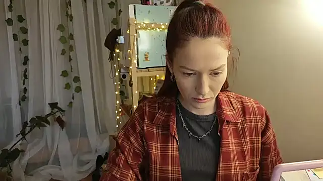 Kamila Moore  online show from March 2026 02:46:02 PM