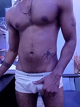 Snapshot of Yk_physique chatting on May 2026 06:36:01 PM Yk physique online show from May 2026 06:36:01 PM