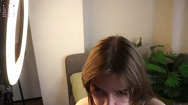 ClarineCasebolt online show from April 2026 02:32:02 PM