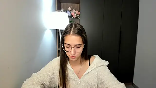 ClarineCasebolt online show from February 2026 05:19:01 AM