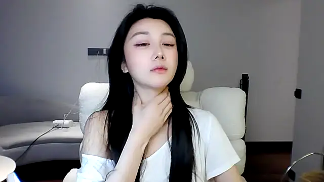 MedeLineayr online show from April 2026 01:28:01 PM