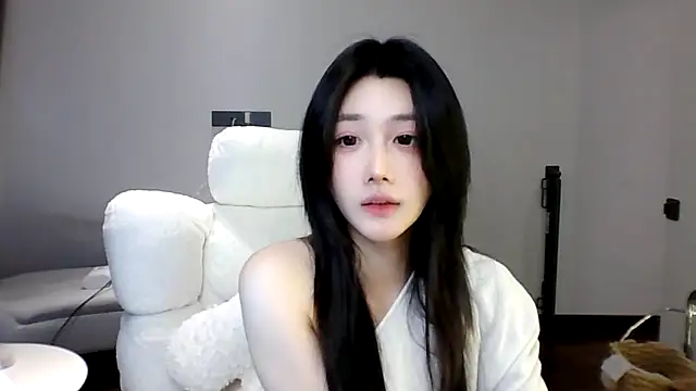 MedeLineayr online show from April 2026 02:45:02 PM