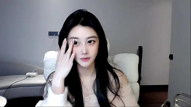 MedeLineayr online show from March 2026 06:07:02 PM