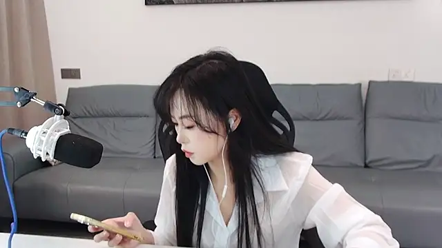 Snapshot of LX-MM chatting on February 2026 08:03:01 AM LX-MM online show from February 2026 08:03:01 AM