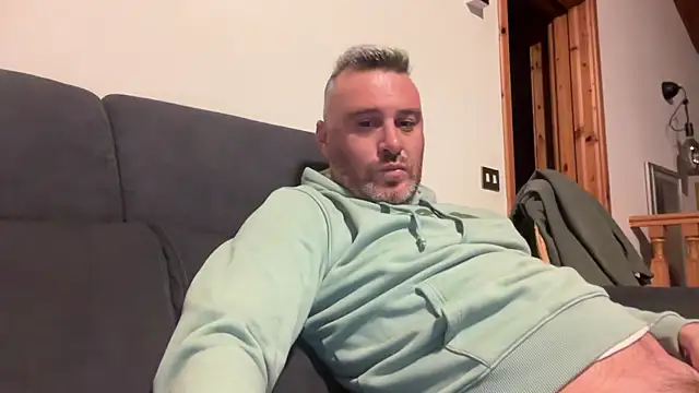 Snapshot of marcovik1 chatting on March 2026 12:26:01 AM marcovik1 online show from March 2026 12:26:01 AM