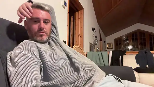 Snapshot of marcovik1 chatting on March 2026 10:28:02 PM marcovik1 online show from March 2026 10:28:02 PM