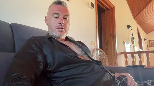 Snapshot of marcovik1 chatting on April 2026 06:30:01 AM marcovik1 online show from April 2026 06:30:01 AM