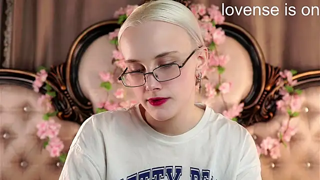 KirstinMcgeady online show from April 2026 11:16:01 AM
