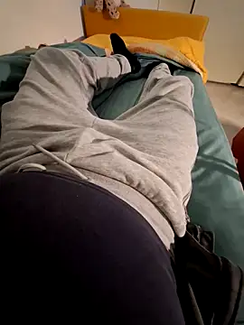 cetriolino online show from March 2026 03:45:01 PM