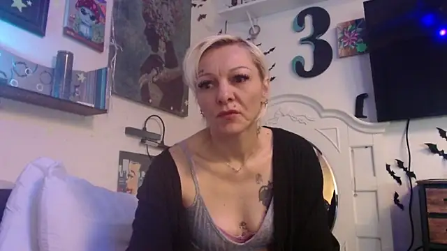 slutslave333 online show from April 2026 09:05:01 PM