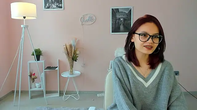 Snapshot of BeatrisRosel chatting on February 2026 07:42:01 AM BeatrisRosel online show from February 2026 07:42:01 AM