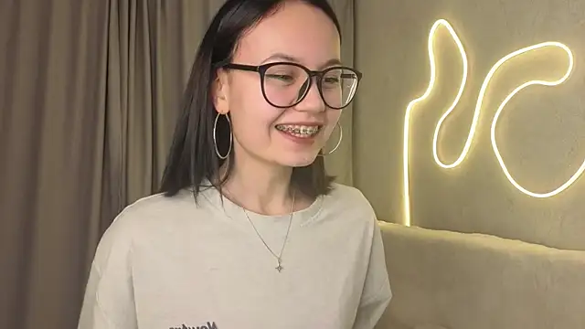 Snapshot of BeatrisRosel chatting on February 2026 06:27:01 PM BeatrisRosel online show from February 2026 06:27:01 PM