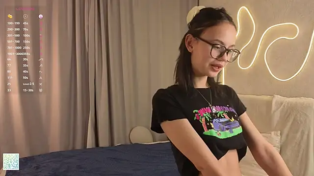 Snapshot of BeatrisRosel chatting on March 2026 06:15:01 PM BeatrisRosel online show from March 2026 06:15:01 PM