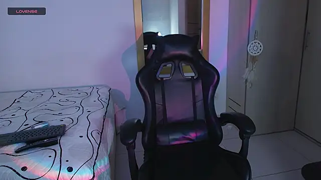 tana luux online show from March 2026 08:34:02 PM