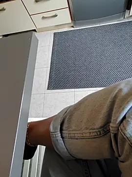 Ginevra01 online show from April 2026 01:27:01 PM