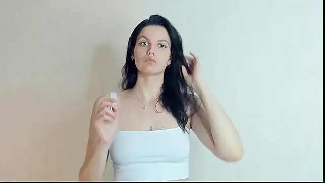 Snapshot of AnnettWildin chatting on February 2026 07:41:02 AM AnnettWildin online show from February 2026 07:41:02 AM