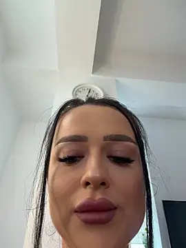 Katty Pery online show from May 2026 02:03:01 PM