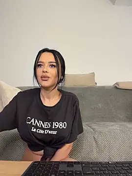 Katty Pery online show from February 2026 03:44:01 PM