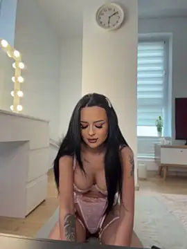 Katty Pery online show from April 2026 02:46:02 PM