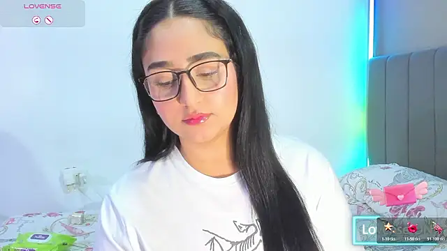 Curvy sweet online show from February 2026 12:22:02 AM