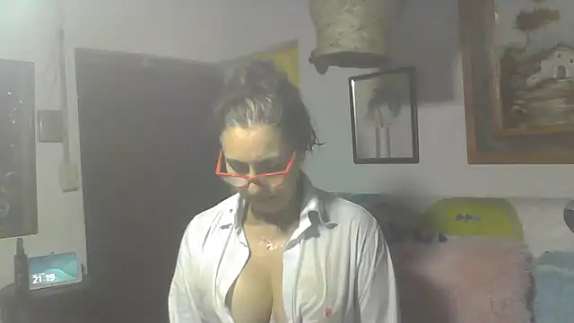 Snapshot of Merry-Olsen chatting on February 2026 08:21:01 PM Merry-Olsen online show from February 2026 08:21:01 PM