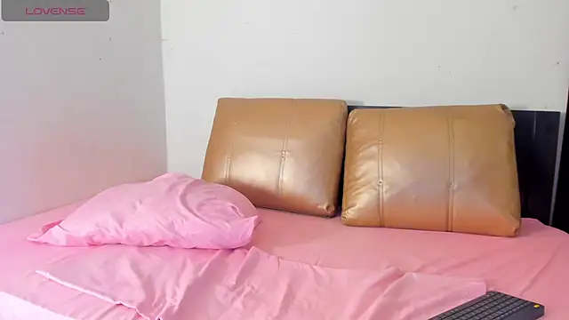 Mariana toress online show from March 2026 10:11:01 PM