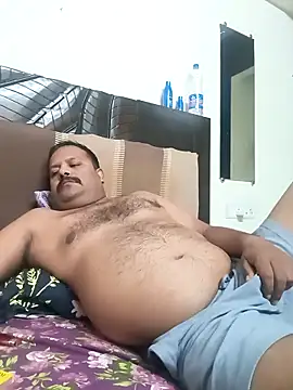 simpleboldman2026 online show from April 2026 05:52:01 PM