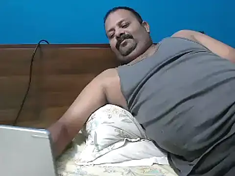 simpleboldman2026 online show from February 2026 04:20:02 PM