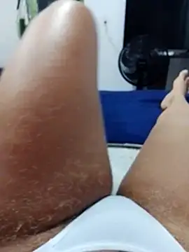 Snapshot of pennelop chatting on April 2026 08:18:02 AM pennelop online show from April 2026 08:18:02 AM