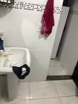 lopes22246 online show from February 2026 12:08:01 AM