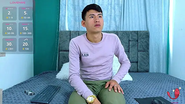 Snapshot of NicolasTorrez chatting on February 2026 03:42:01 PM NicolasTorrez online show from February 2026 03:42:01 PM