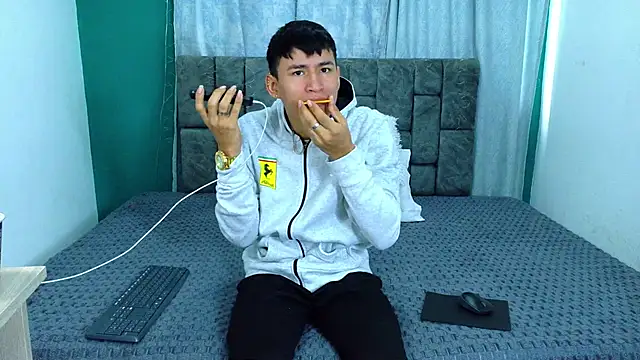 Snapshot of NicolasTorrez chatting on February 2026 01:19:01 PM NicolasTorrez online show from February 2026 01:19:01 PM