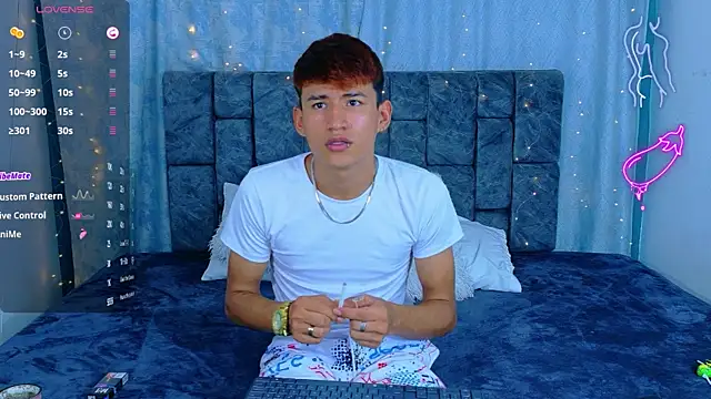 NicolasTorrez online show from April 2026 03:01:01 AM