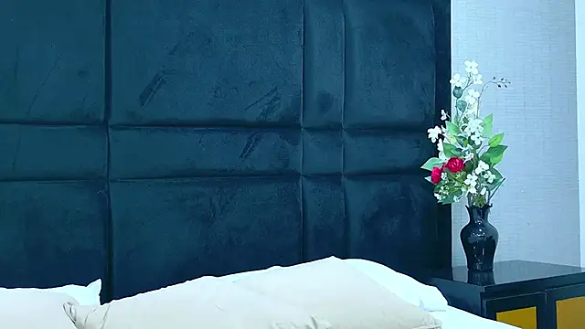 HollyOlson online show from March 2026 08:00:02 PM