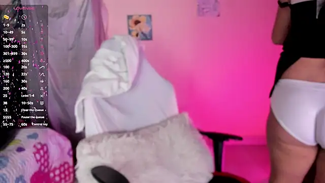 Snapshot of Hanna_Tm chatting on March 2026 02:01:01 AM Hanna Tm online show from March 2026 02:01:01 AM