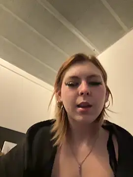 Milli-Kiss online show from April 2026 06:11:02 PM