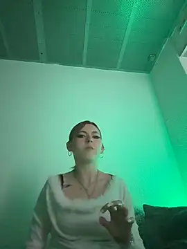 Milli-Kiss online show from March 2026 05:05:02 PM