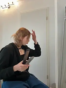 Milli-Kiss online show from March 2026 01:12:02 PM